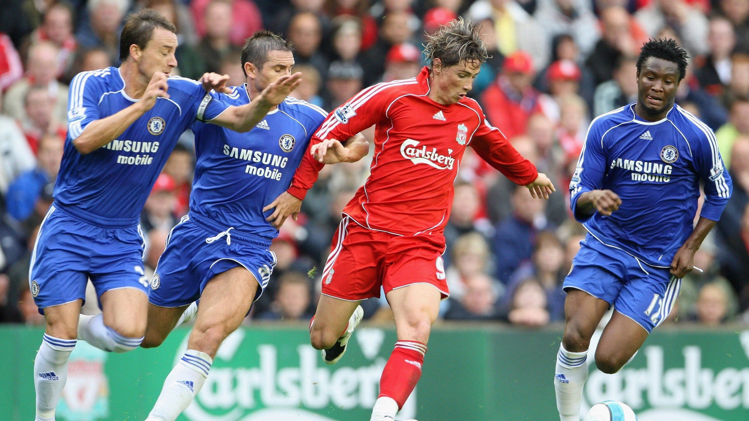 赛道与球场的交响，F1街道赛焦点战与广厦绝杀开拓者的双重视角