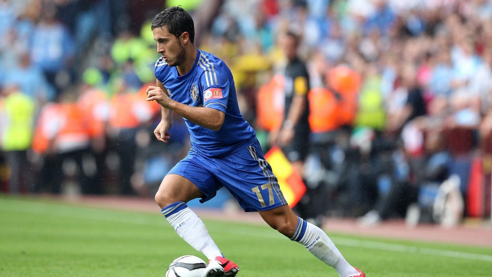 红色闪电撕裂银箭阵线，维斯塔潘烈火狂飙点燃赛场史诗