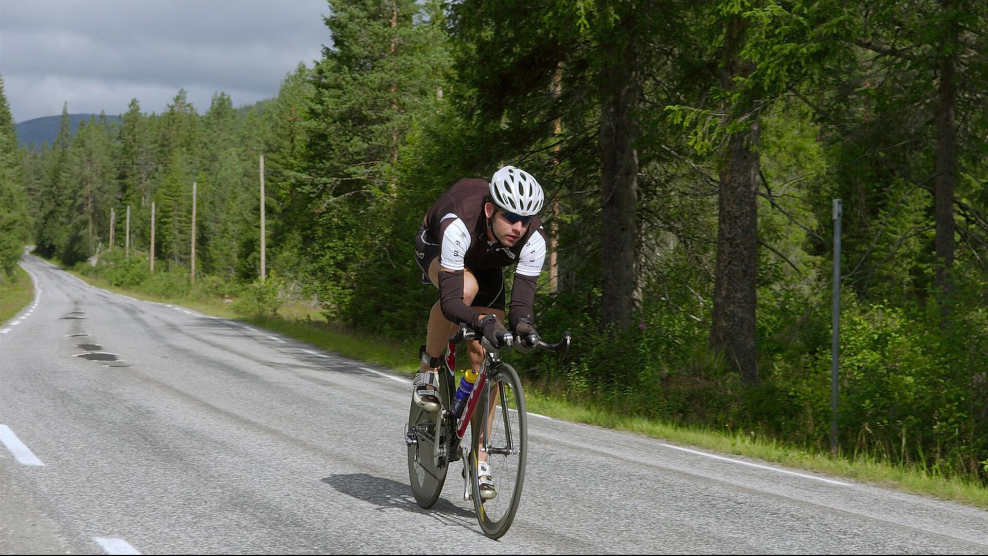 戴维斯杯的硝烟与蒙特卡洛的荣光，德约科维奇如何以领袖之姿跨越双线战场